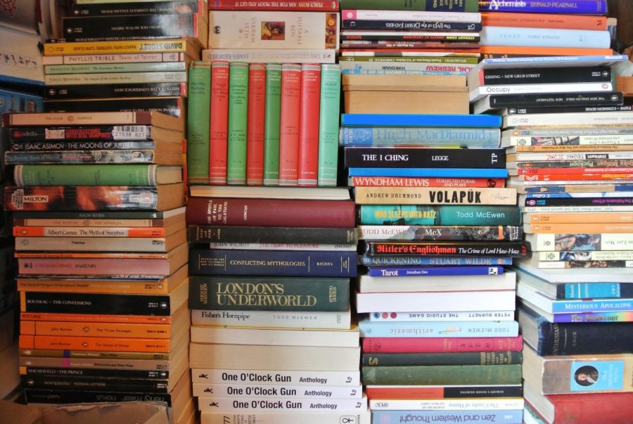 A pile of books, photo from wiki commons.