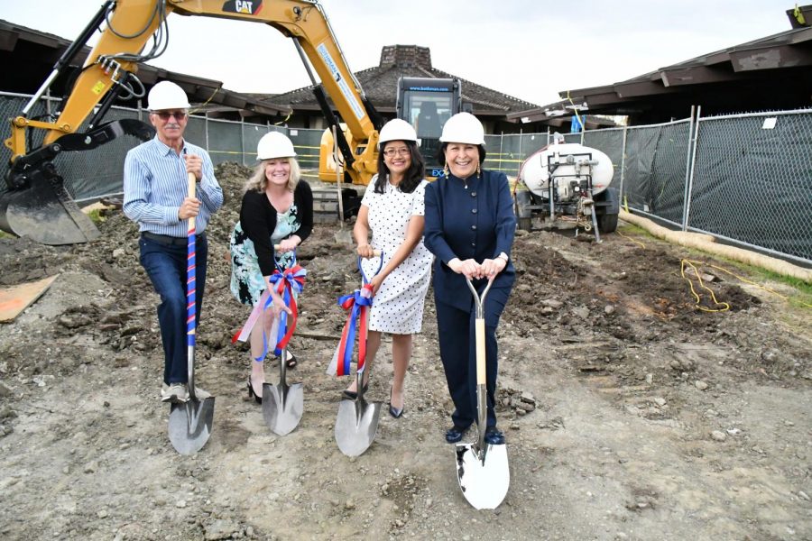 From left to right: Ron Labetich, Tess Chandler, Thuy Nguyen, and Judy Miner at the groundbreaking for the new Veterans Resource Center plaza.