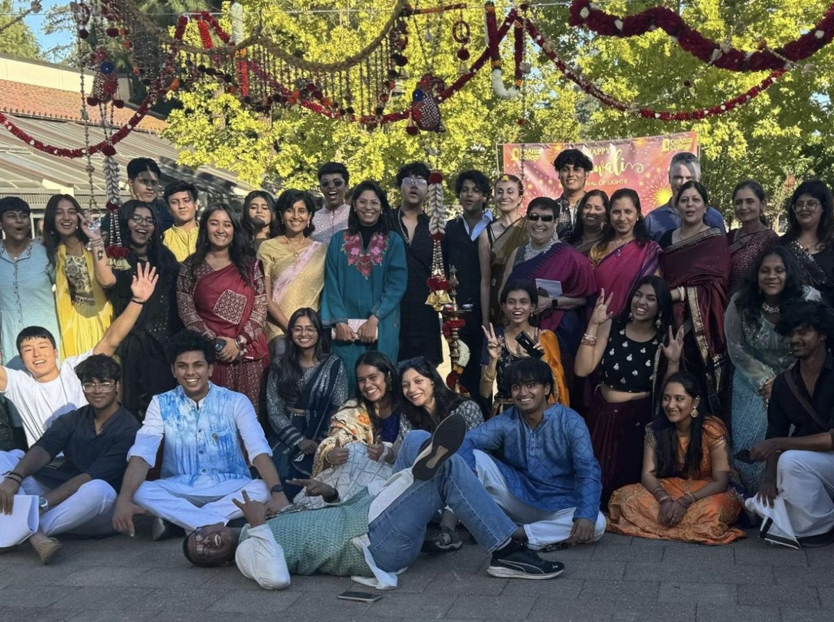 Diwali Celebration courtesy of De Anza College instagram.