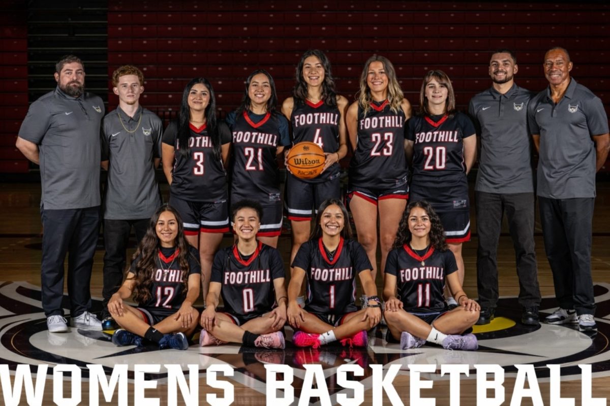Foothill College Women’s Basketball Team poses for the 2025–2026 season in the campus gym. Head Coach Steven Mitchell said no player on the team holds a GPA below 3.2. Photo courtesy of Foothill Athletics.